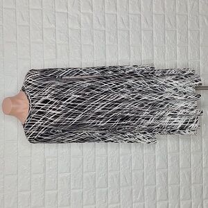 BCBGMAXAZRIA Black and White Jeanna Long Sleeve Dress